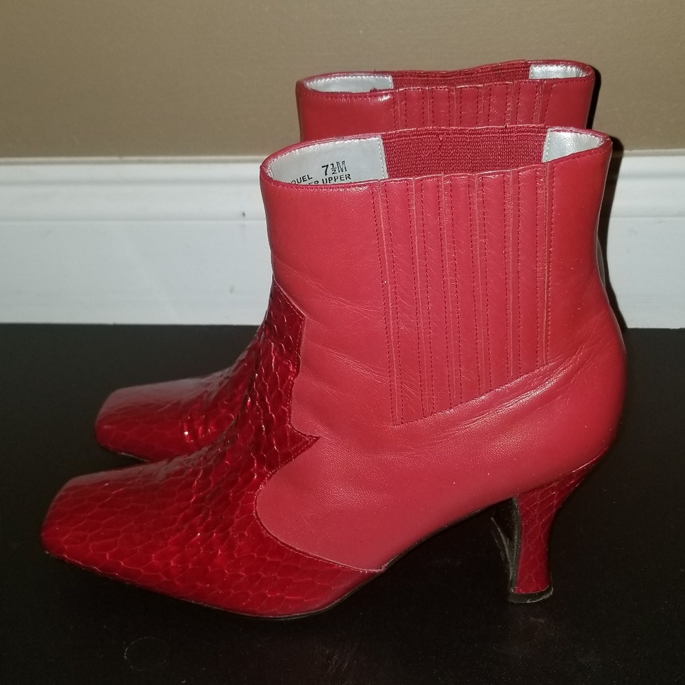 Shoes - Picture 4 of 4